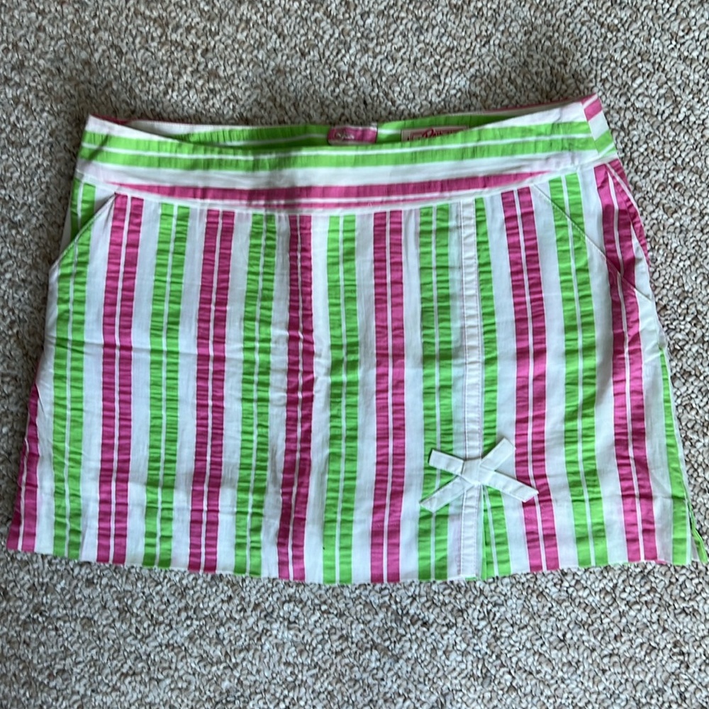 Lily Pulitzer preppy skort, cotton, pockets, back zipper. Excellent condition